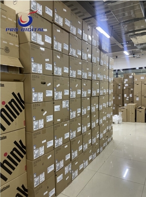 Stock Lenovo ThinkStation P520C Workstation Intel Xeon W-2245 CPU 8G RAM 1TB de armazenamento